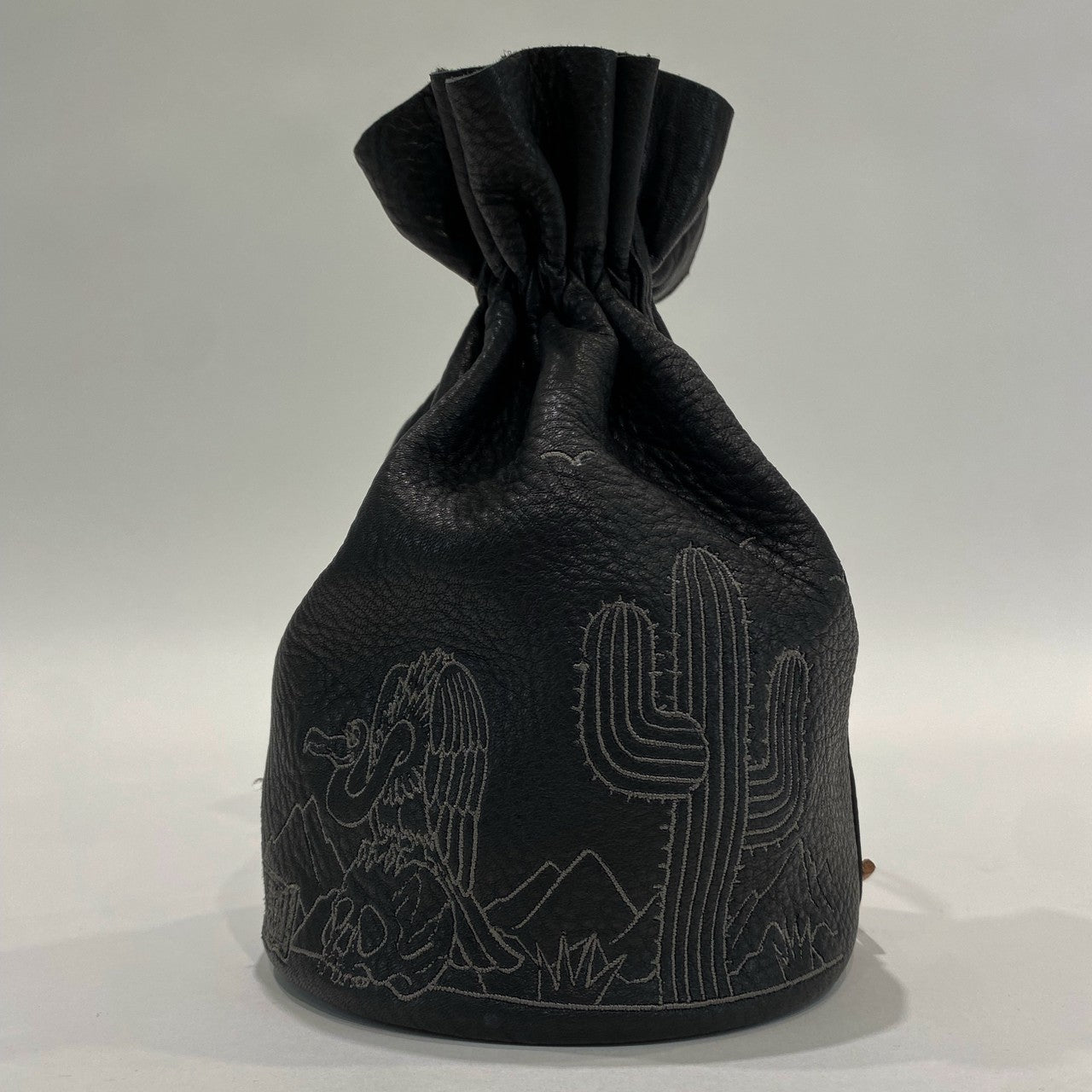 GNUOYP × &Calm   鹿革 巾着バック